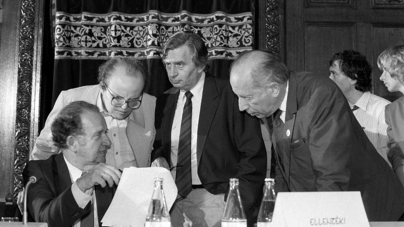 Antall József hagyatéka – Ősök tere