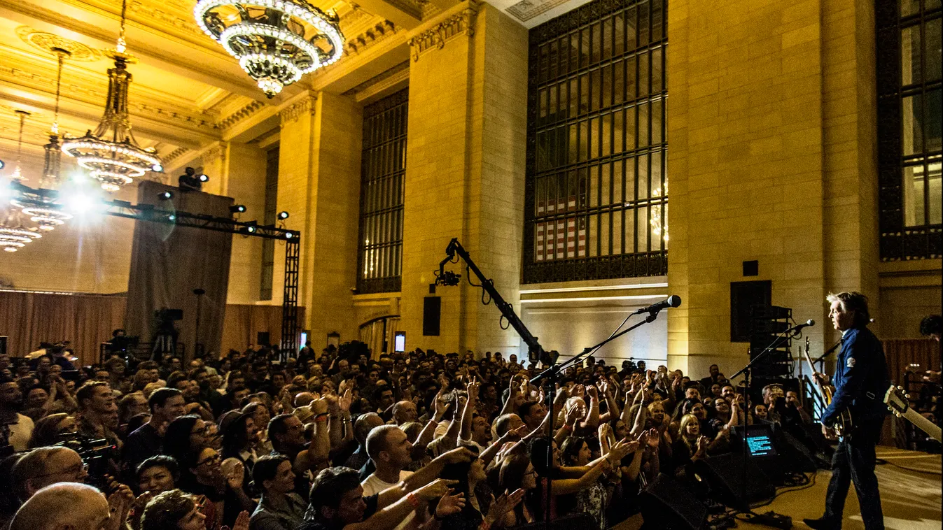 Paul McCartney a manhattani pályaudvaron koncertezett