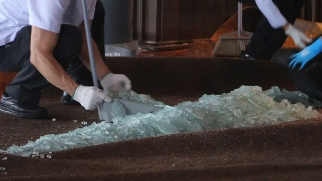 Már Hongkongot ostromolja Manghut