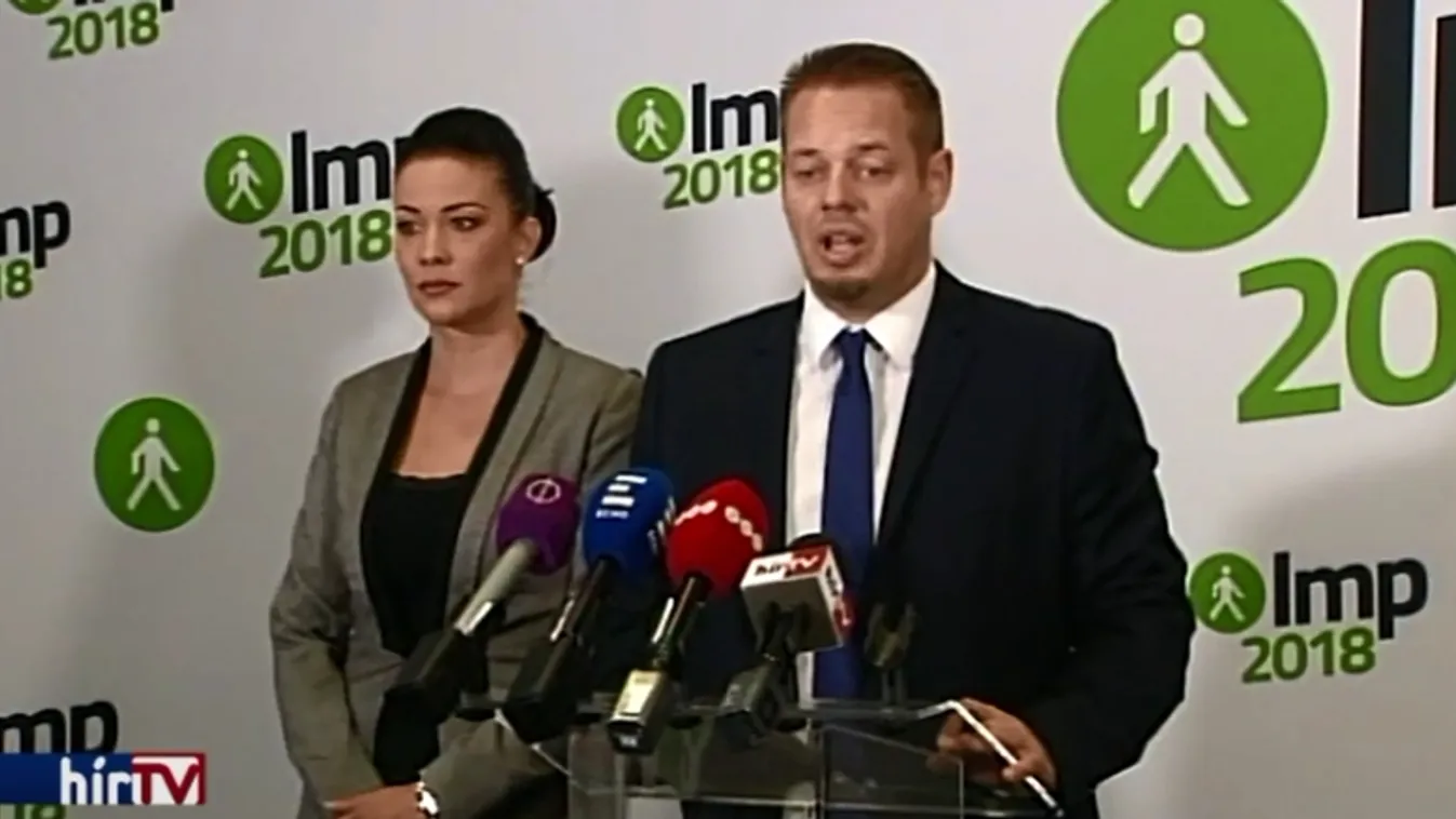 LMP: Orbán politikája veszélyes