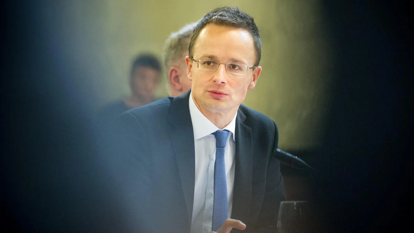 Szijjártó: Hagyni kellene már a hisztériát