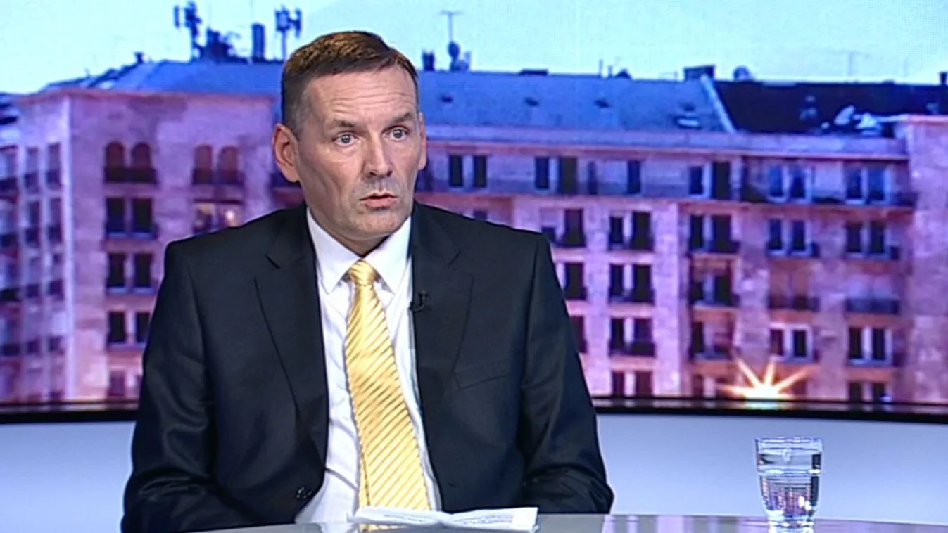 „Soros embereire bukkantam, ami maga a rém”