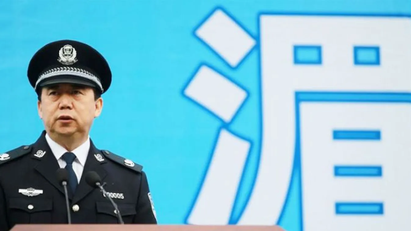 Kenőpénz az Interpol vezetőjének?