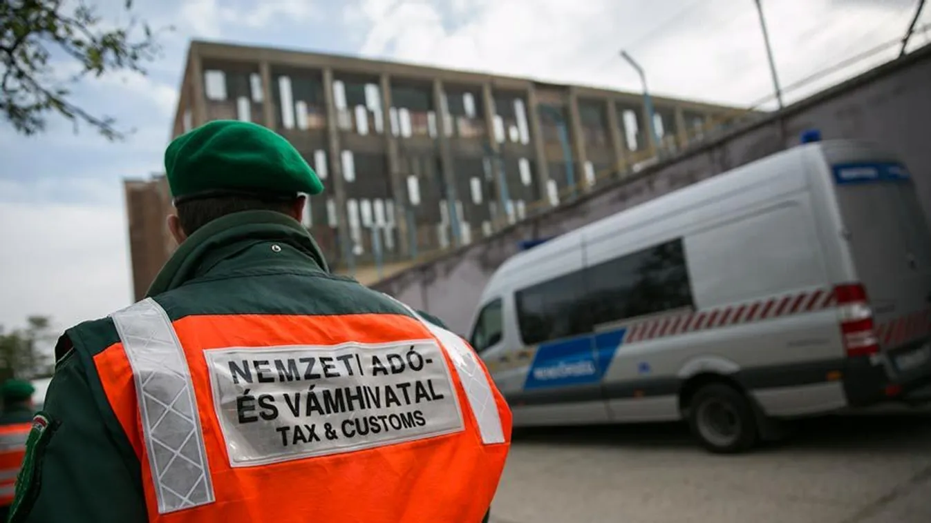 Munkaerő-kölcsönző bűnszervezetre csaptak le a NAV nyomozói