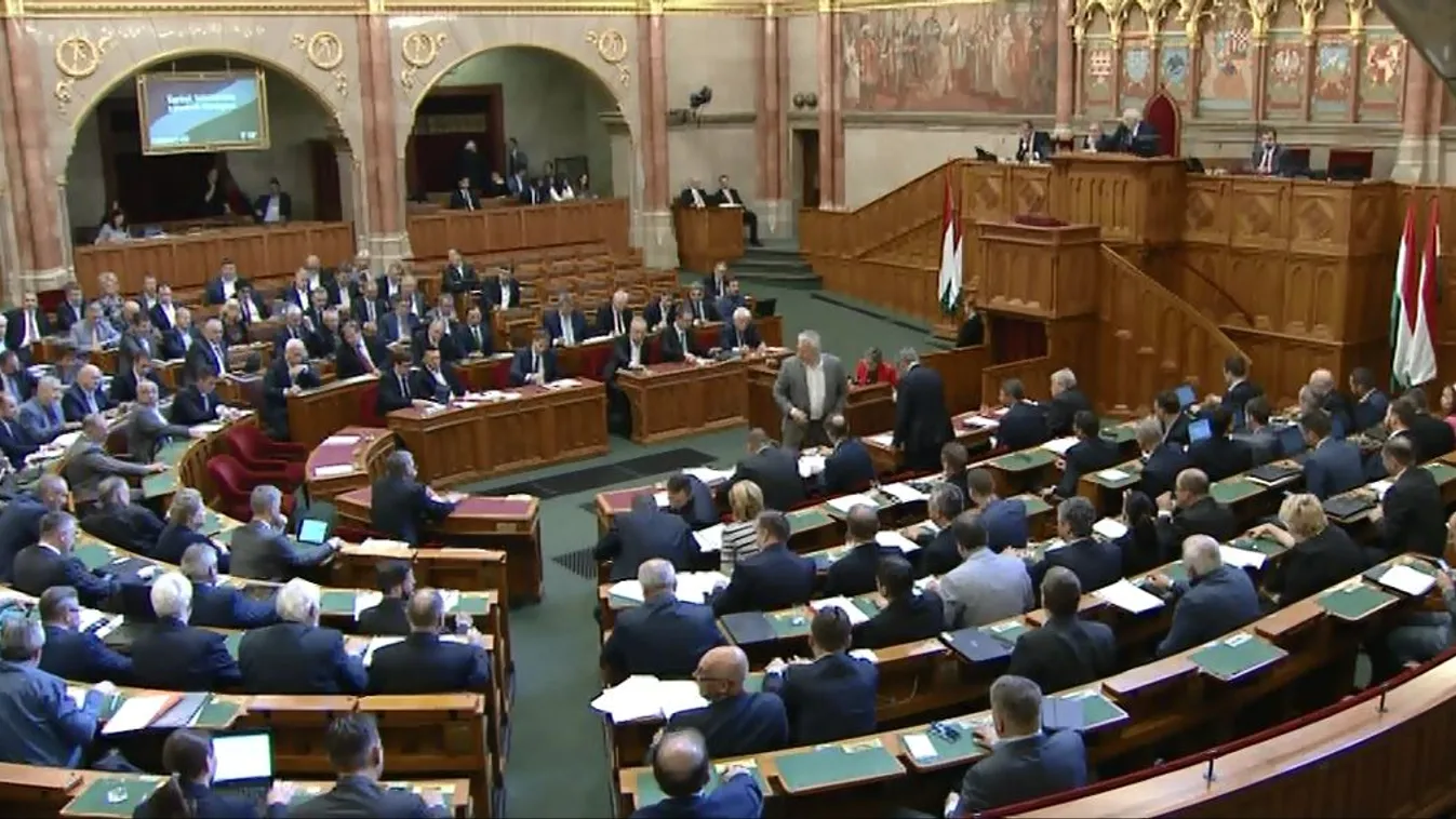 Elfogadta az Országgyűlés a Sargentini-jelentést elítélő határozatot