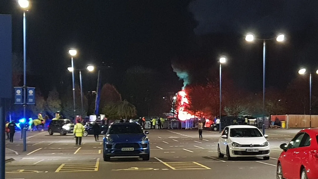 A stadion előtt zuhant le a Leicester City tulajdonosának helikoptere