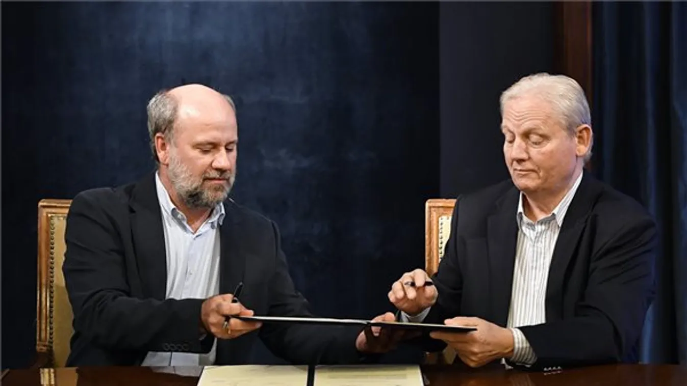 A főváros beengedi a kerékpárosokat a kulisszák mögé