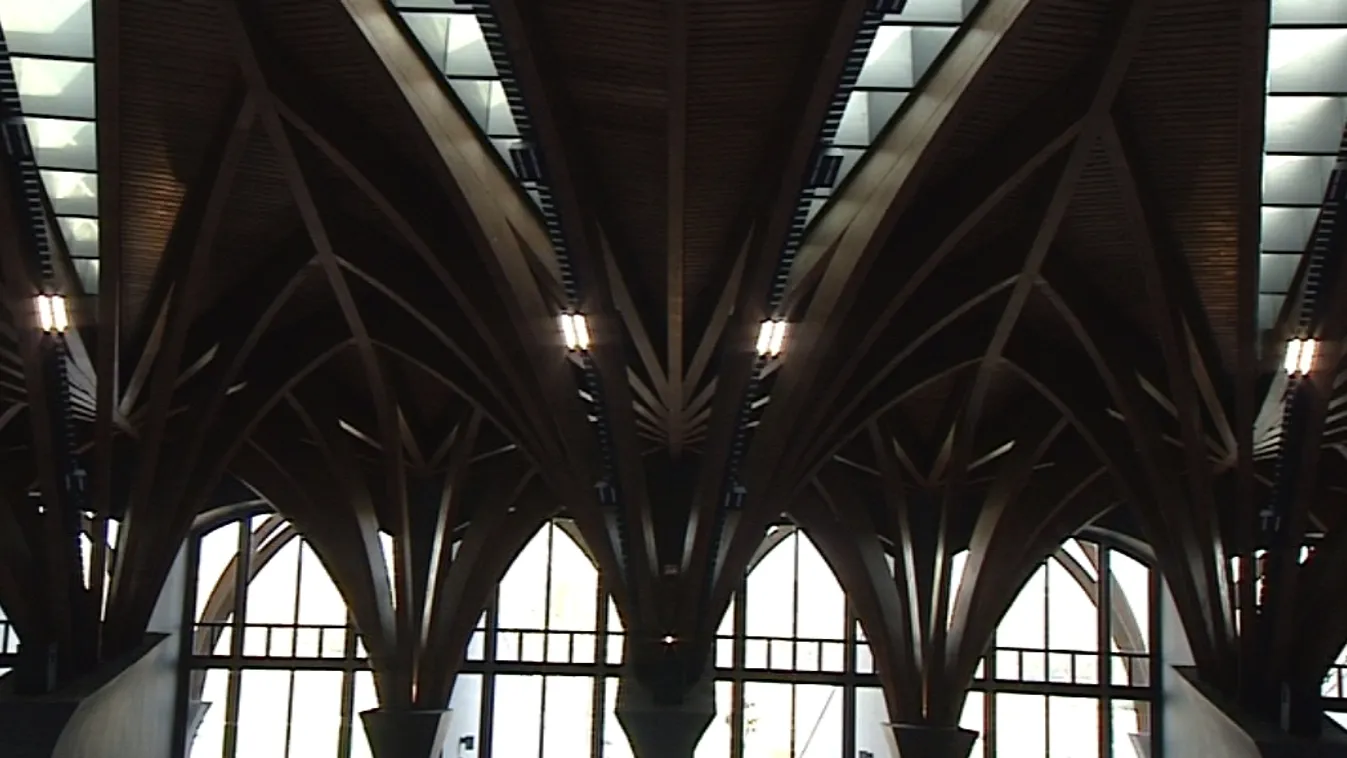 Kitárta kapuit a felcsúti sport- és konferenciaközpont