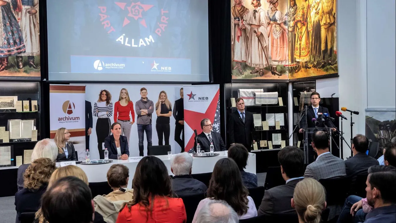 Gulyás Gergely: nincs kollektív felelősség, egyéni történetek vannak