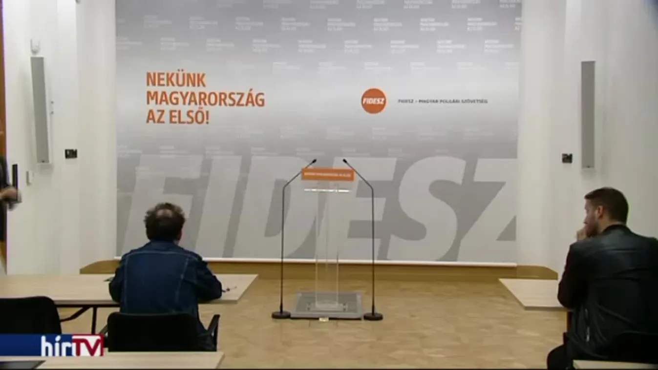 Hollik: Felfűtöttek és tudatosak a Soros-expresszel menekülő migránsok