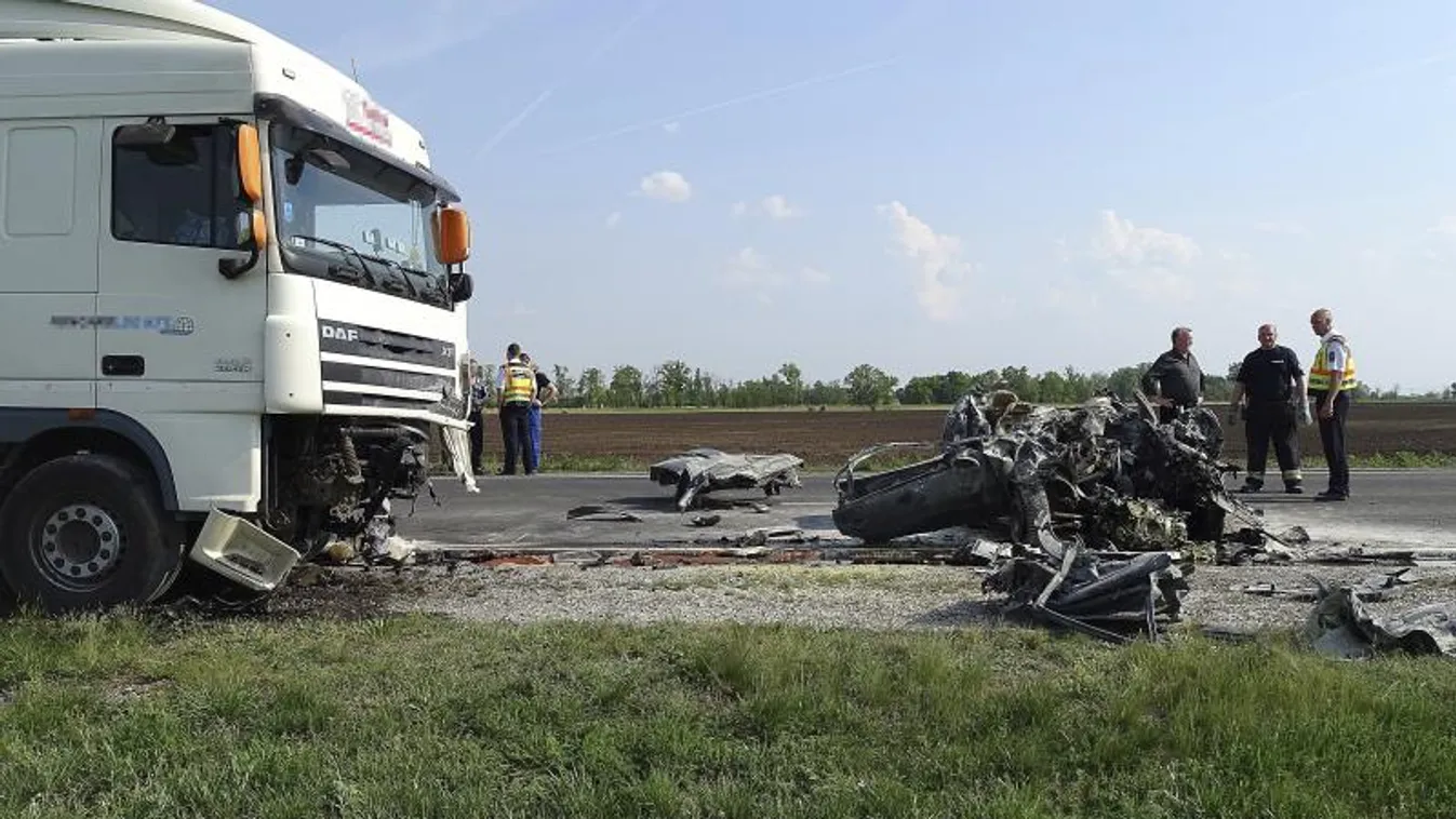 Halálos baleset történt Abonynál, a 4-es főutat lezárták