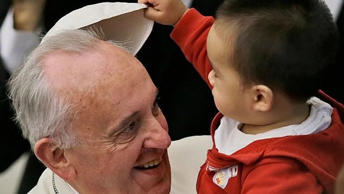 Bérgyilkossághoz hasonlította Ferenc pápa az abortuszt