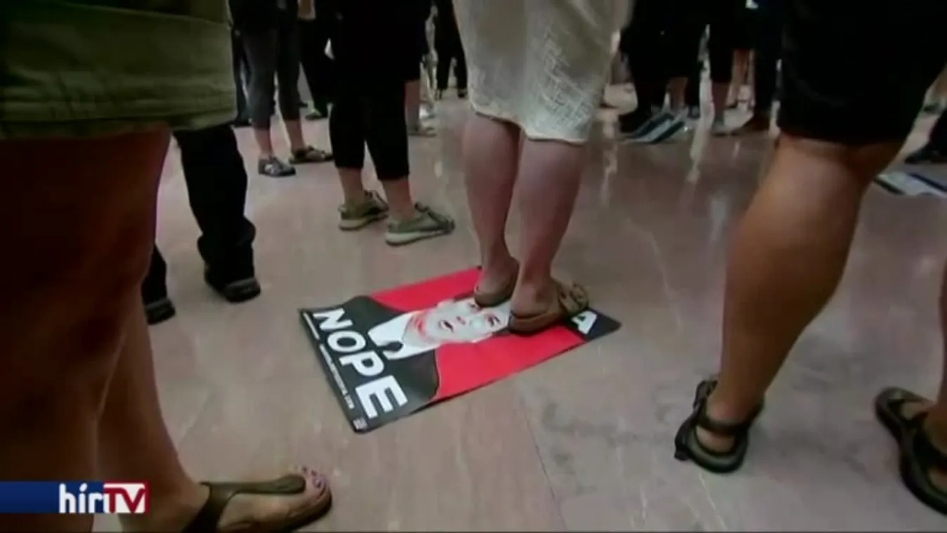 Kavanaugh-kinevezés: letartóztatták Amy Schumert