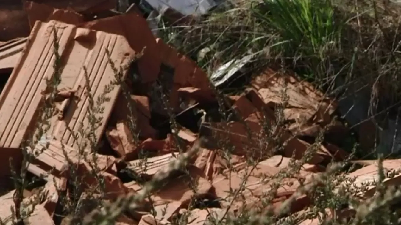 A Panaszkönyv stábja a hatóságok figyelmét is felkeltette