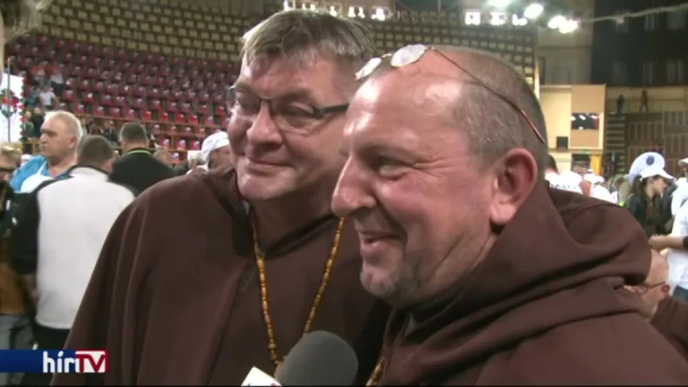 Tíz tonna húst gyúrtak kolbásszá