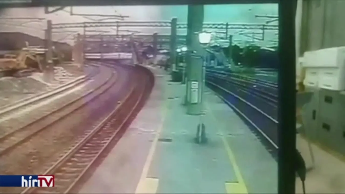 Kanyarban sodródott ki a horrorvonat