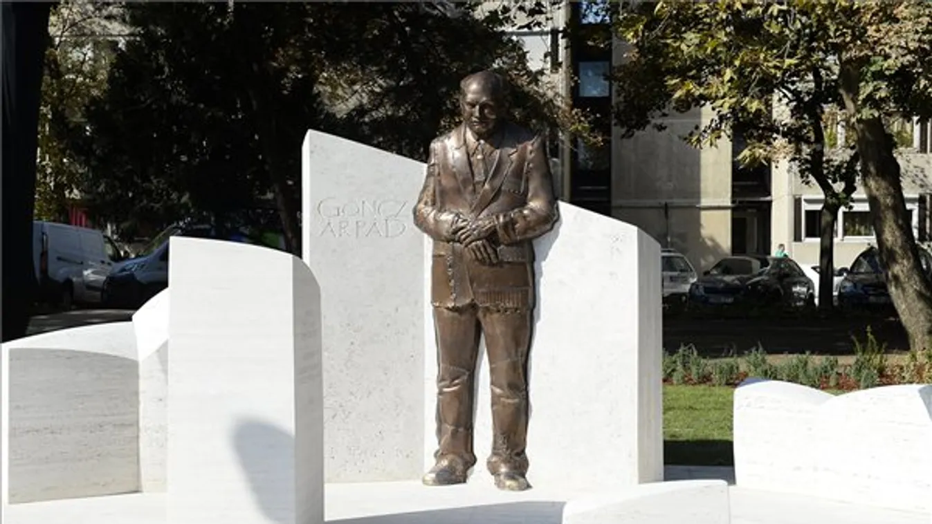 Felavatták Göncz Árpád szobrát a XIII. kerületben