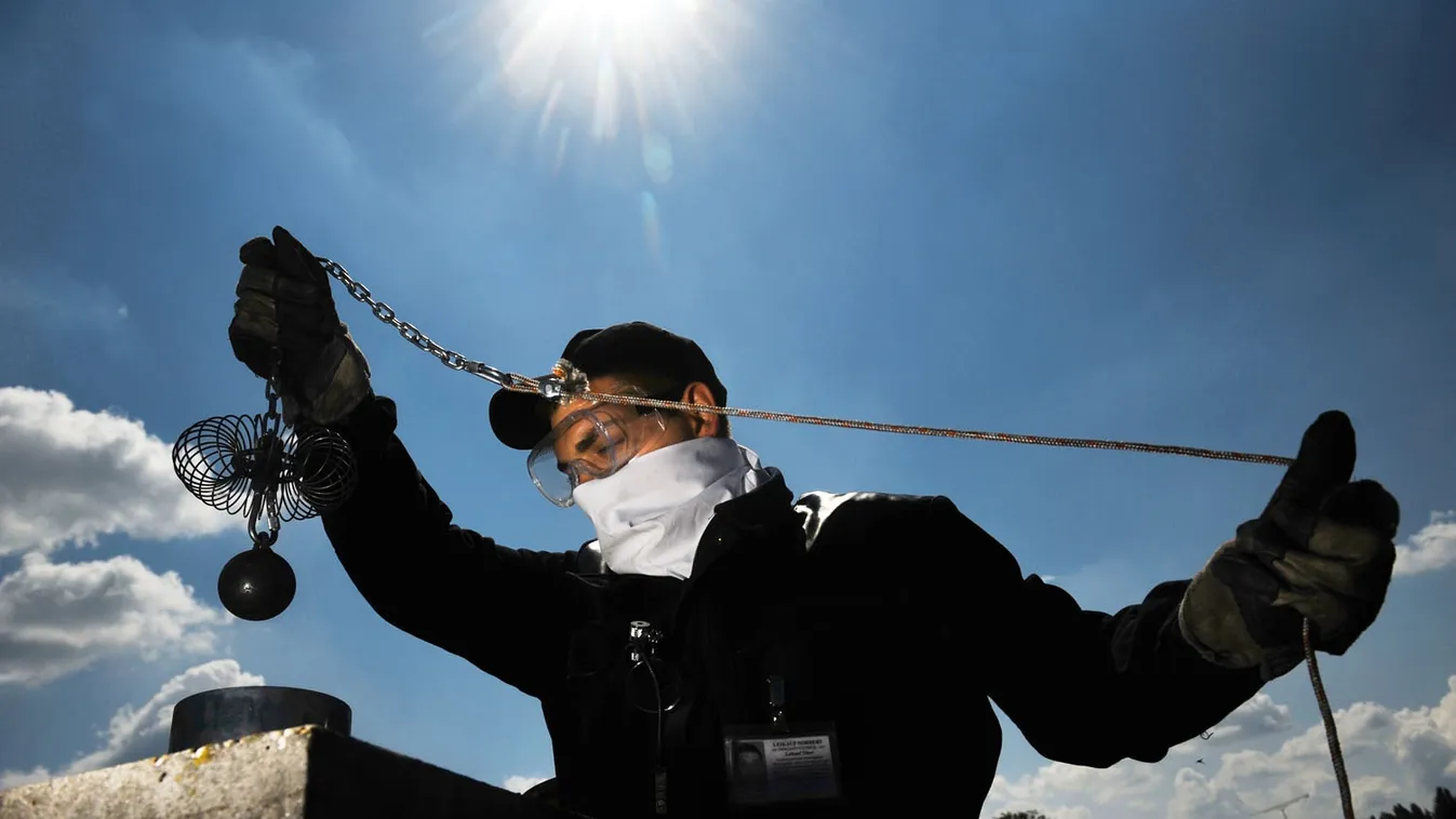 Szerencsét találunk: járják az országot a kéményseprők