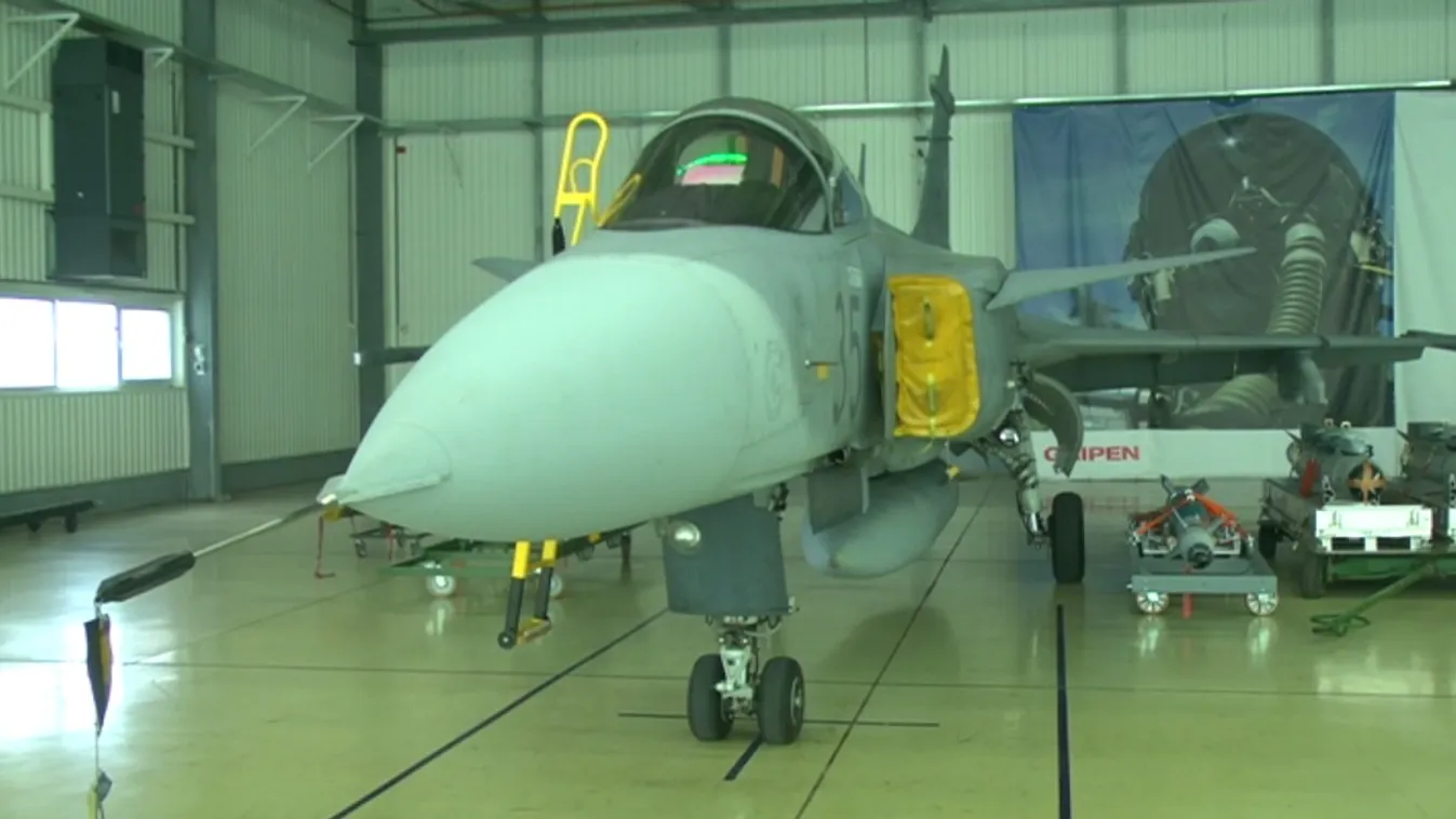 Hat ország legjobb vadászpilótái gyakorlatoznak Kecskeméten