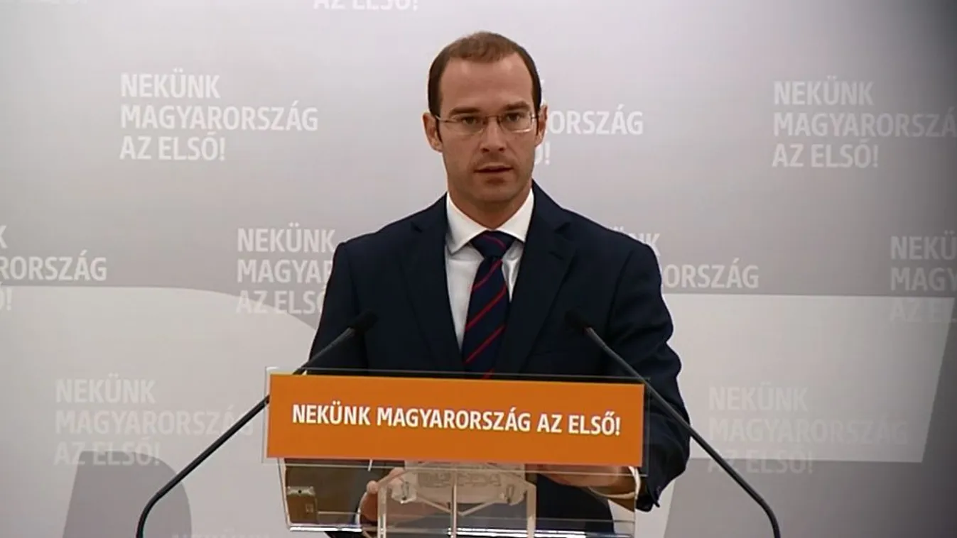 Hollik: Felfűtöttek és tudatosak a Soros-expresszel menekülő migránsok