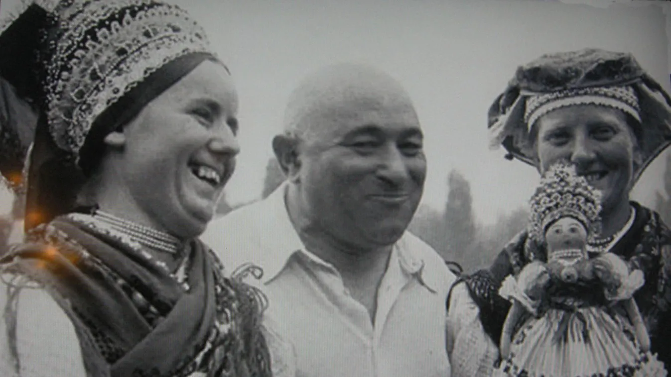 A „Horthy-feudalizmus” megtörése – Ősök tere