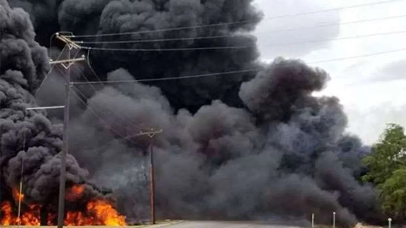 Karambol, tűz, félszáz halott