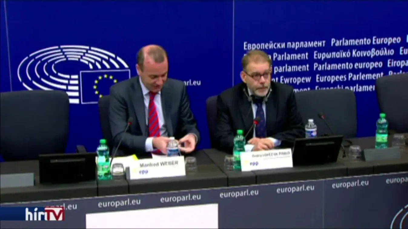 Weber: Összemossák a jogállamiságról és a migrációról szóló vitát