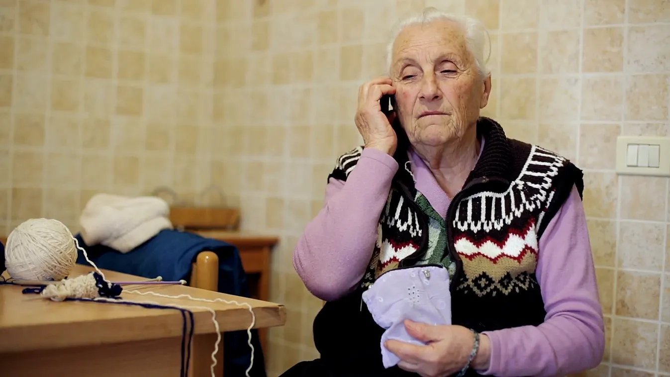 Milliókat loptak az „unokázós” csalók