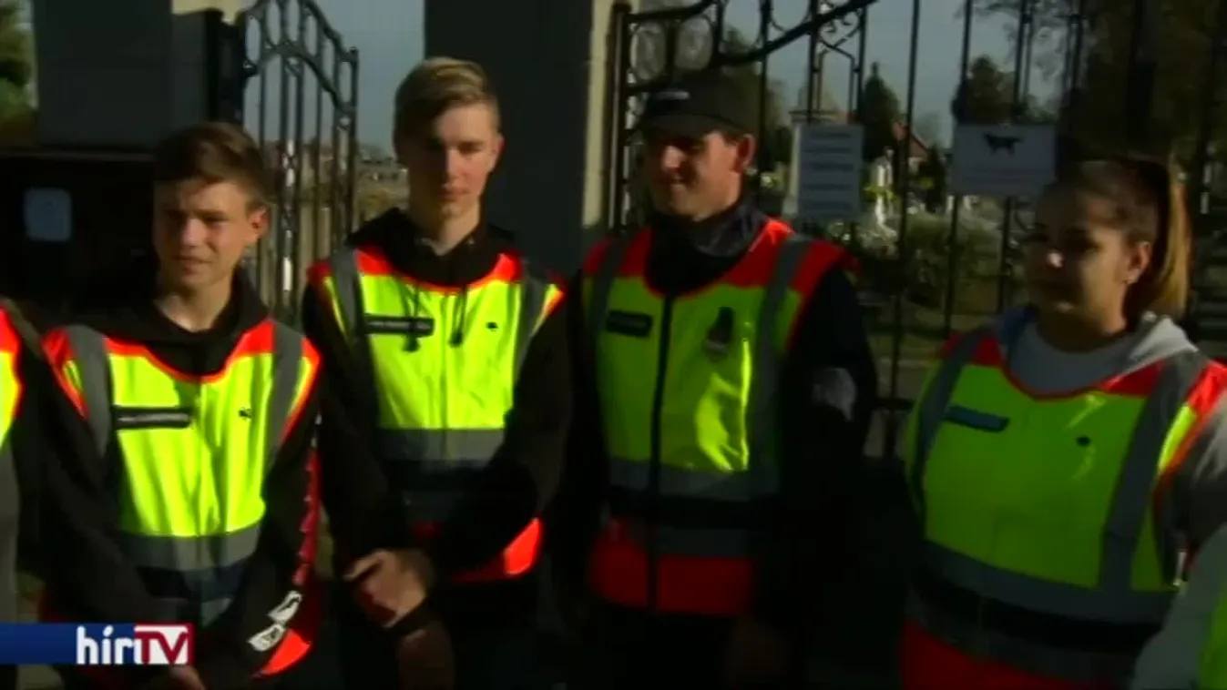 Több százezren látogattak ki a temetőbe