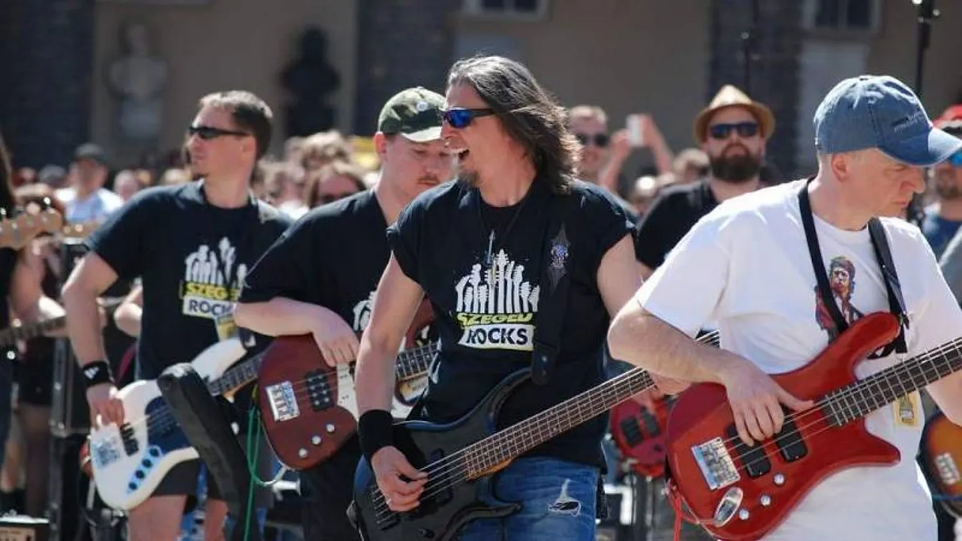 Több száz rocker énekel együtt a fesztiválon