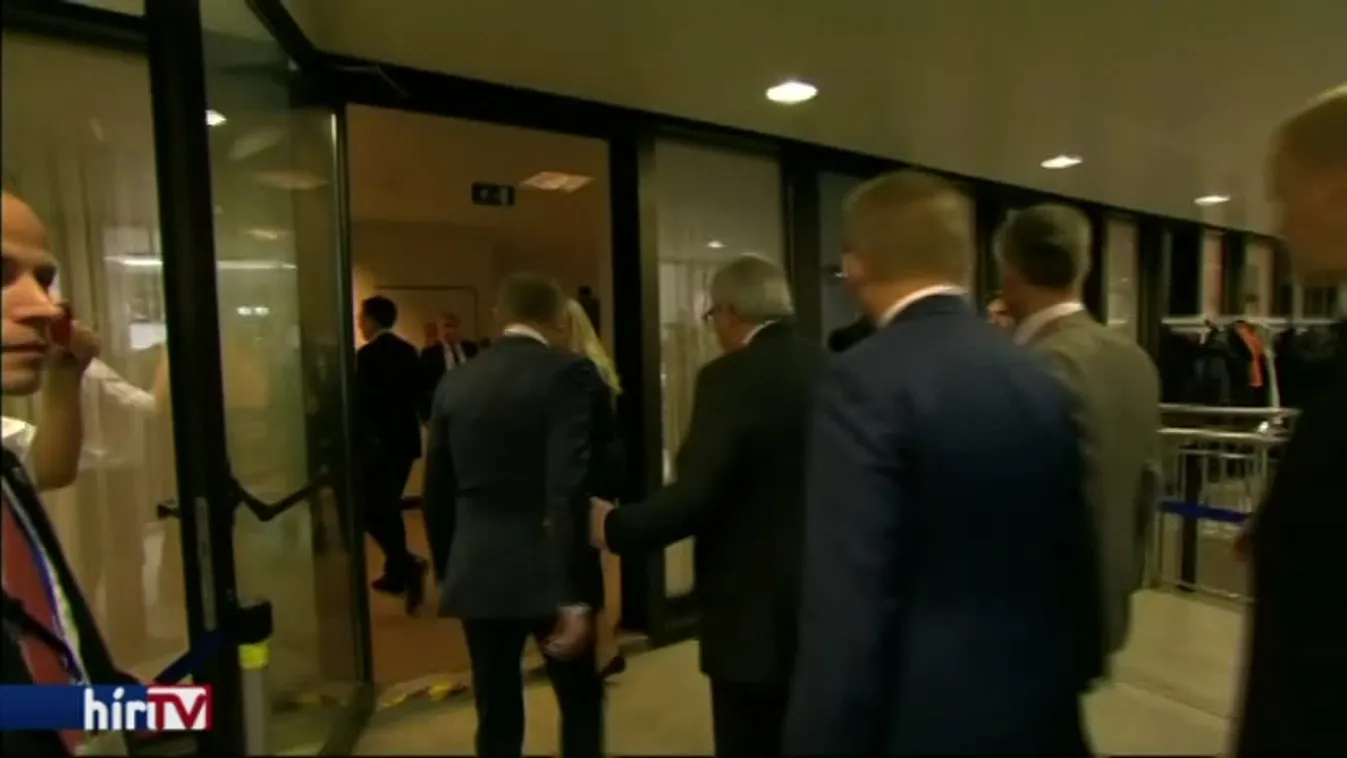 Aláírták a megállapodást a brit kiválás feltételeiről