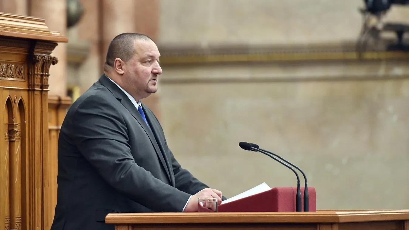 Németh Szilárd – Péntek 9