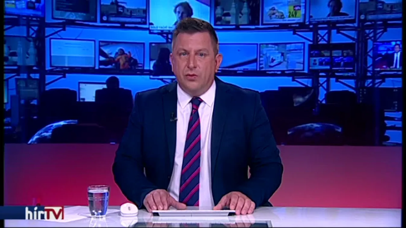 Először építik be a díjba a biztosítási adót