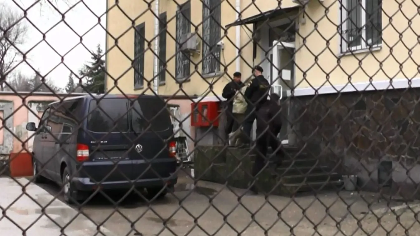 Foglyul ejtett ukrán haditengerészeket ítéltek elzárásra az oroszok