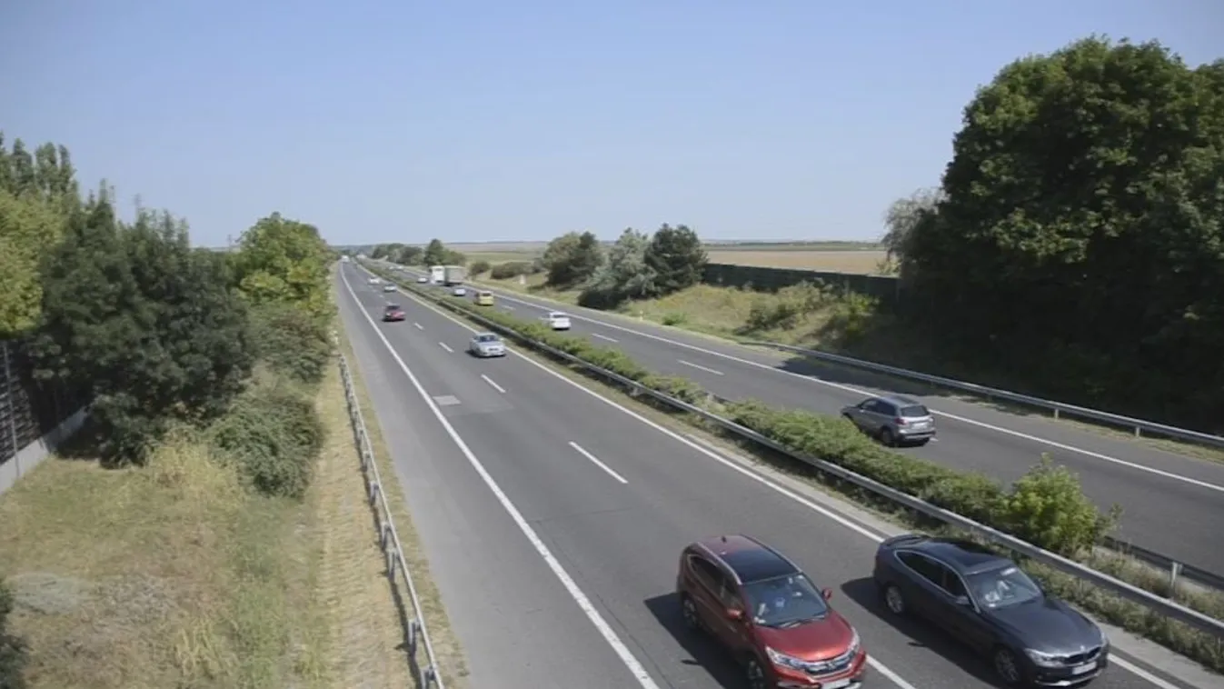 Olajfolt miatt lezárták az M7-es egy szakaszát