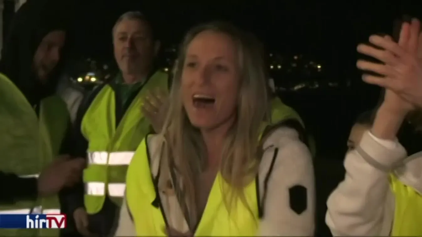 Macron lemondását követelik a dízeladó miatt