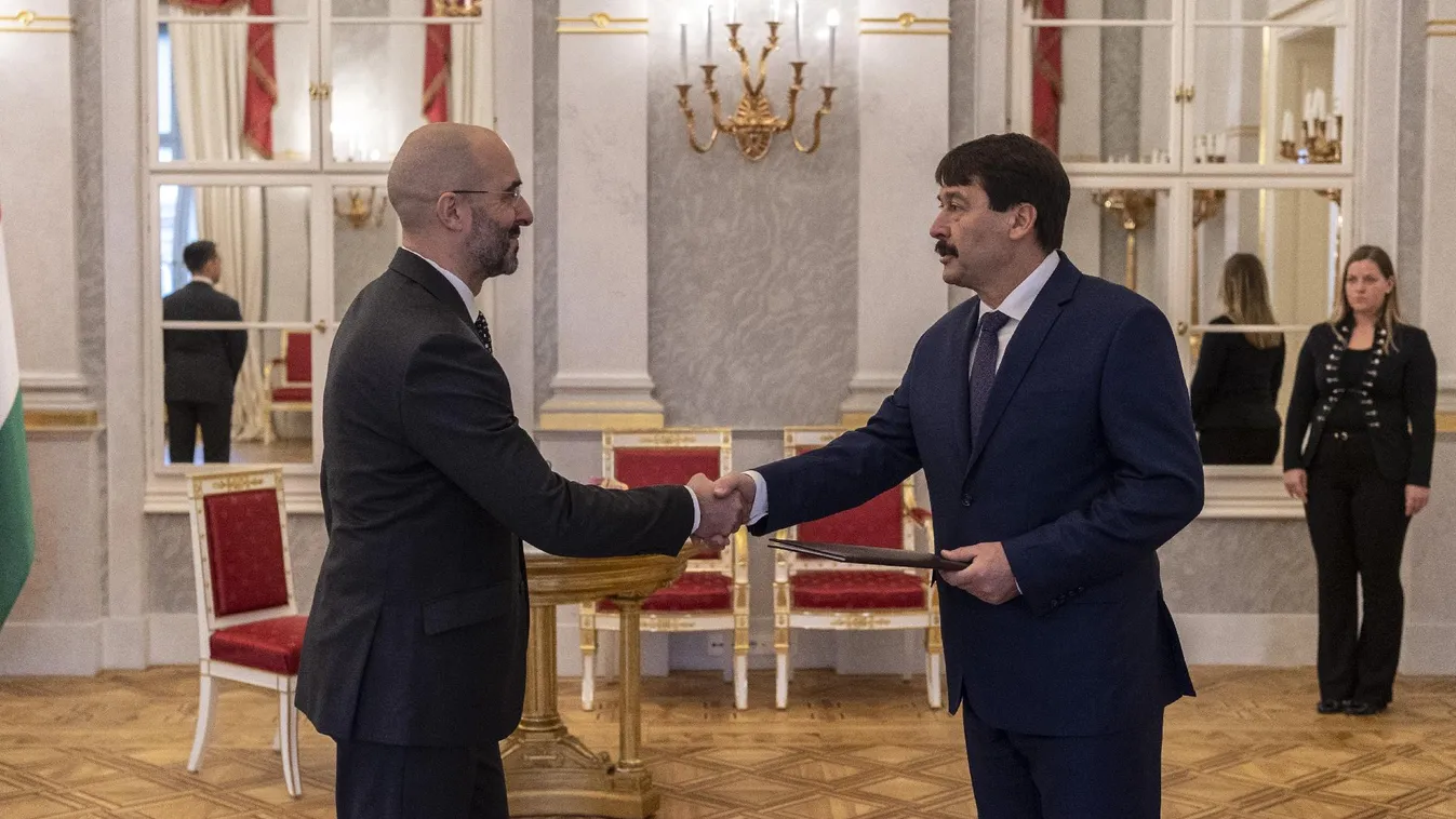 Kovács Zoltán átvette államtitkári kinevezését