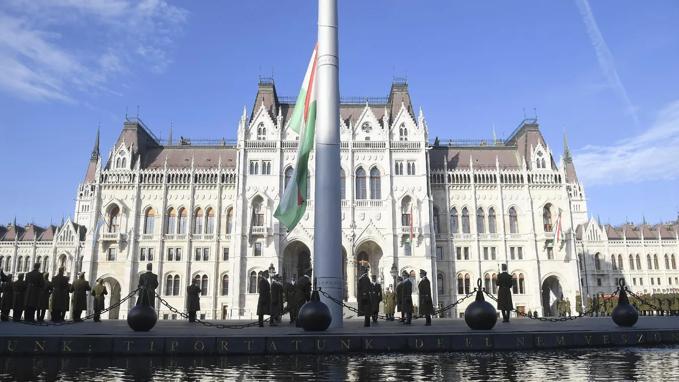 Országszerte az 56-os forradalom leverésére emlékeznek