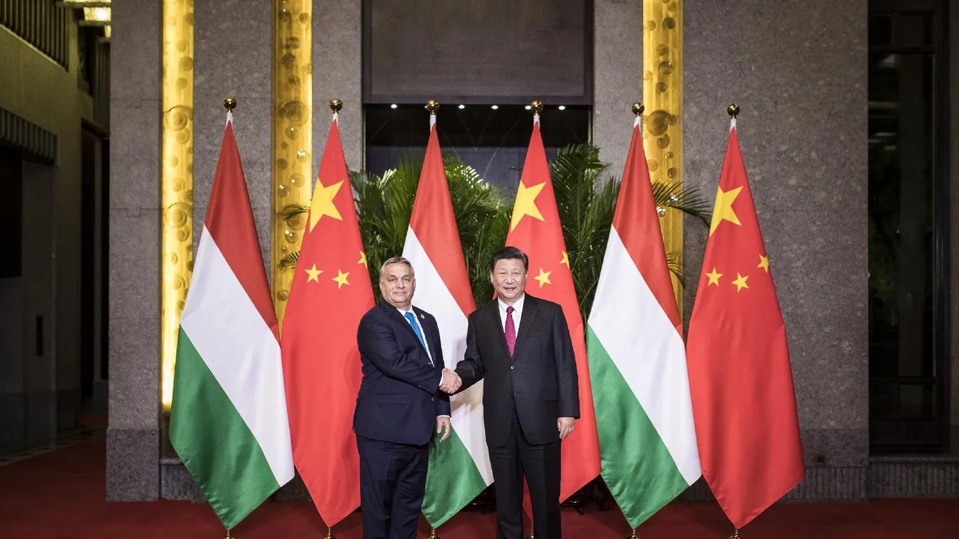 Orbán Viktor Sanghajban tárgyal