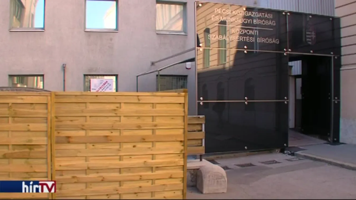 Átadták a Pécsi Közigazgatási és Munkaügyi Bíróság épületét