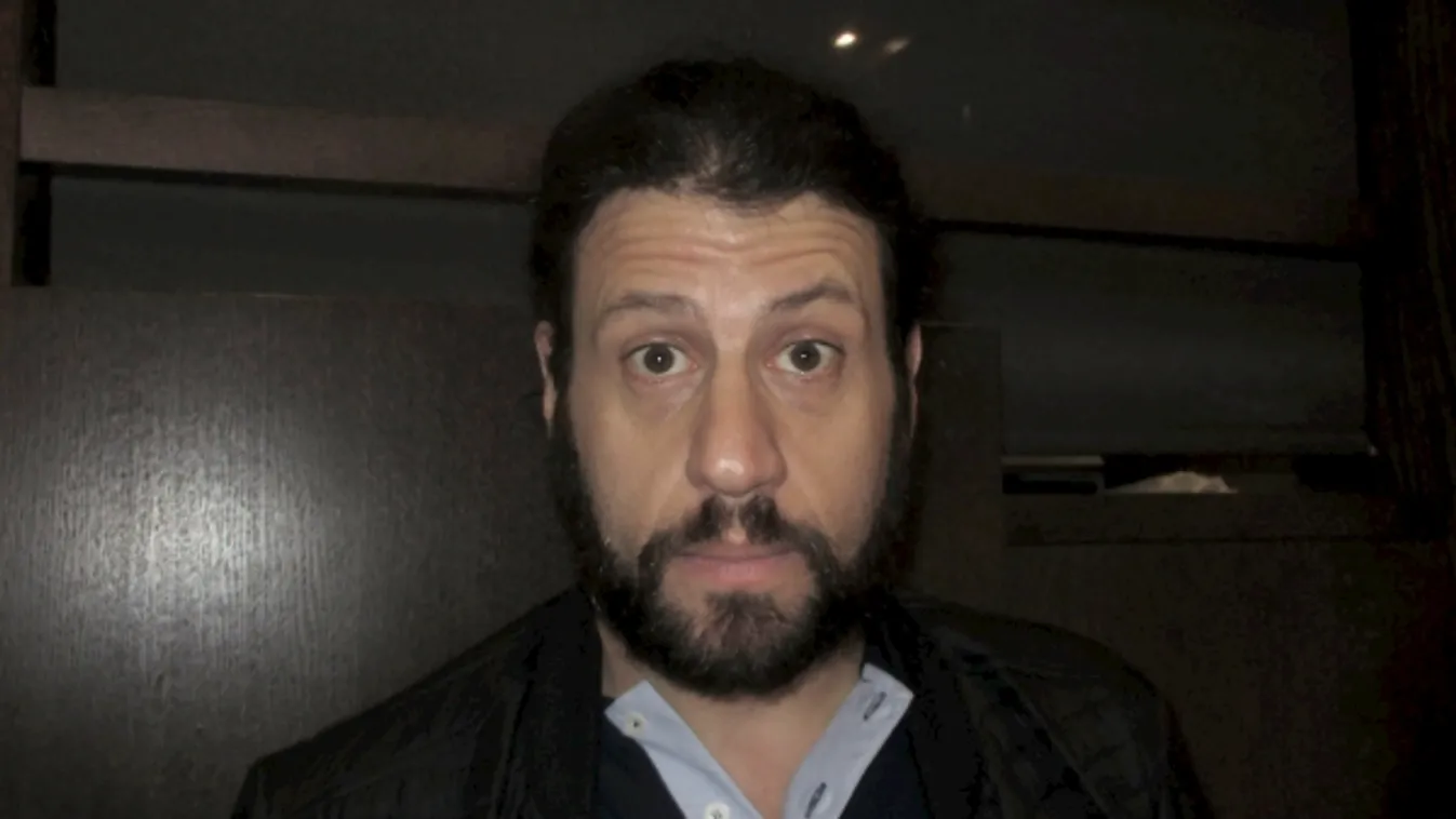 Puzsér a centrumból politizálna