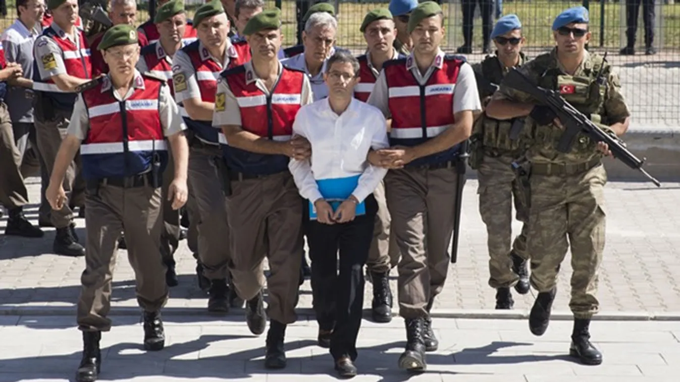 Újabb letartóztatási hullám Törökországban