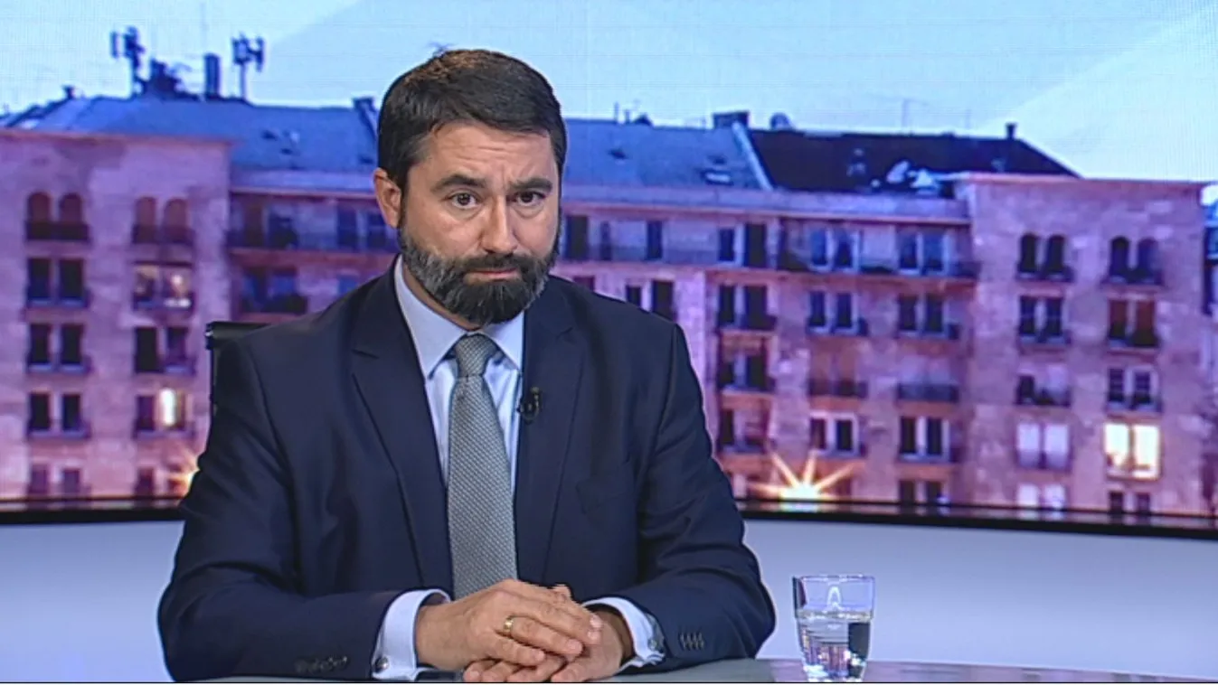 Hidvéghi: Úgy csűrik-csavarják a szabályokat, hogy jöhessenek a migránsok