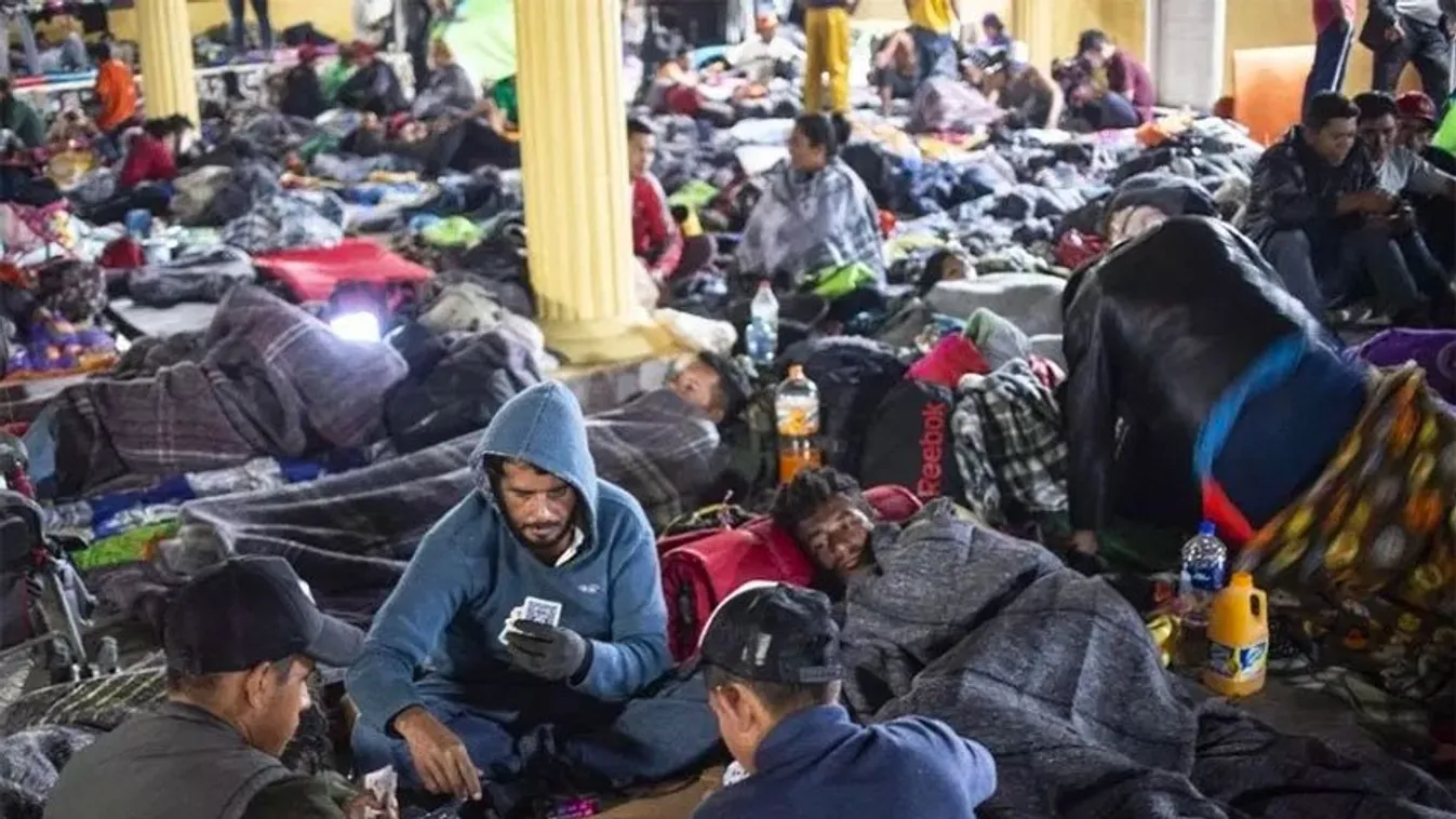 Oszladozik a migránskaraván