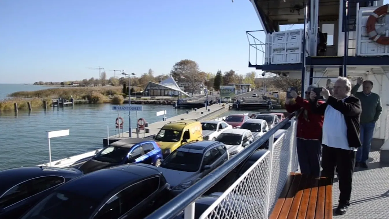 A Balaton közepén köszöntötték az idei kétmilliomodik utast