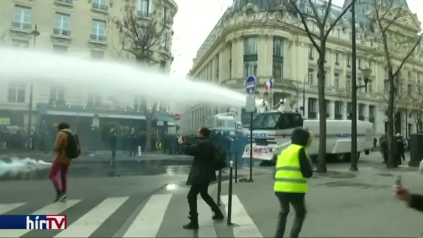 Sárgamellényesek: több mint ötszáz tüntetőt állítottak elő