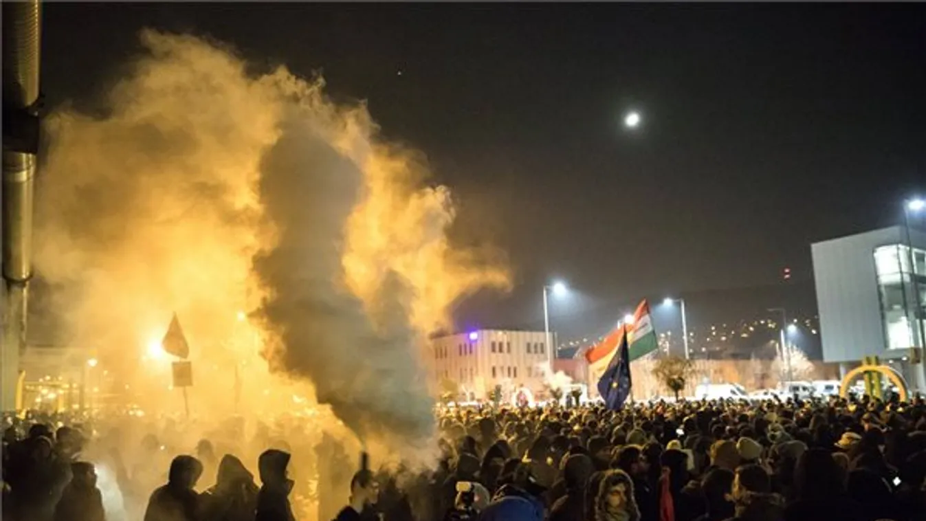 A megkérdezettek 4/5-e elítéli a rendőrség elleni agressziót