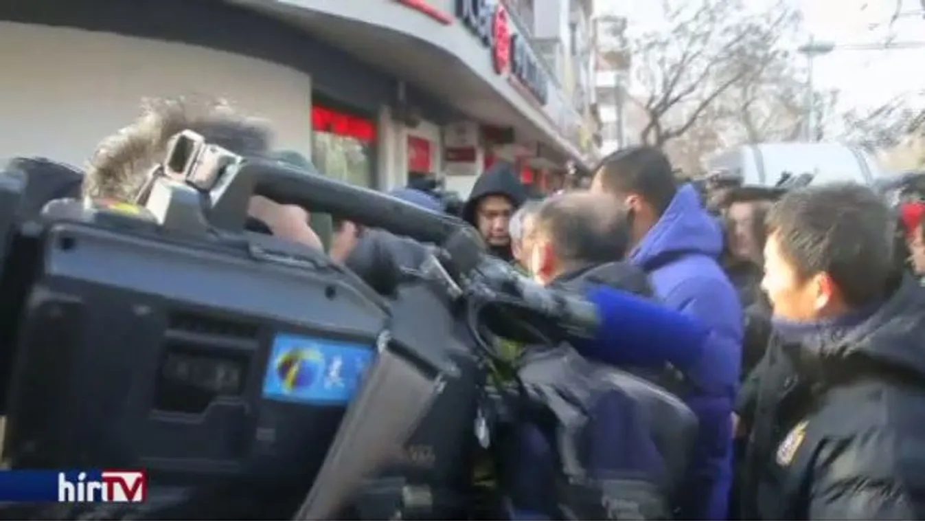 Szigorú biztonsági intézkedések mellett vette kezdetét egy jogvédő ügyvéd pere Kínában