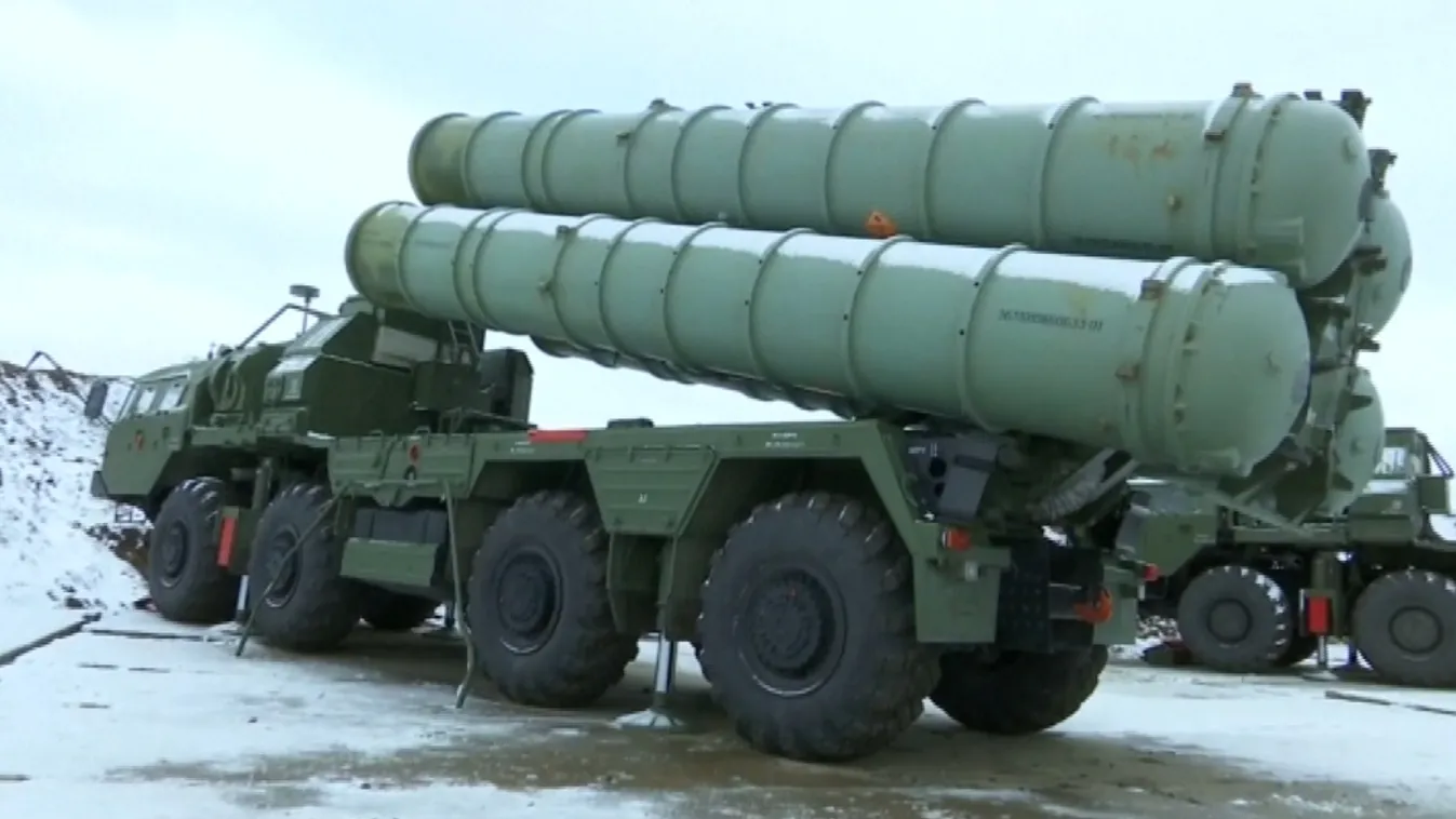 Putyin fegyverkezést ígér, ha Amerika kitáncol az egyezményből