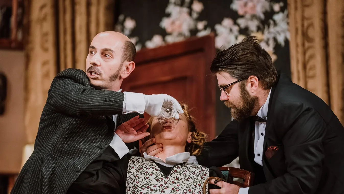 Operettel, krimivel és vígjátékkal búcsúztatják az óévet